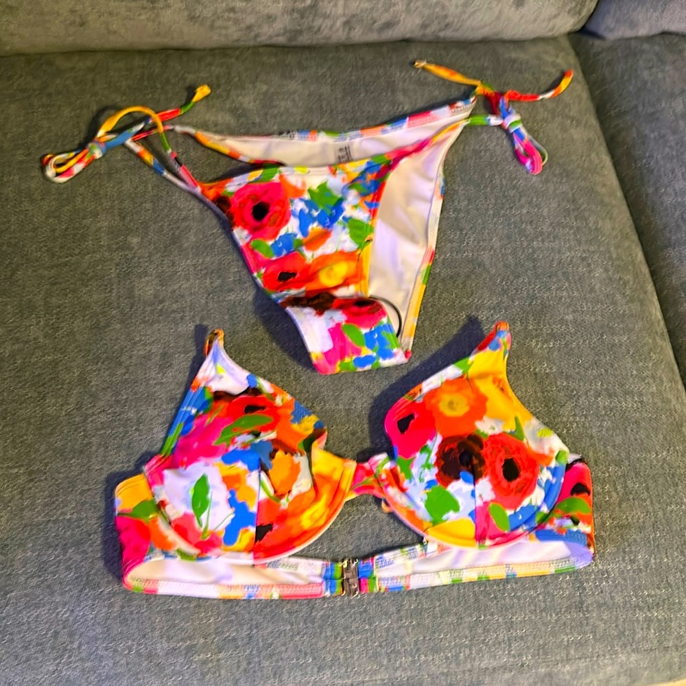 Brand New- never worn- Multicolor bikini